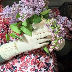 Vintage Elegant Cream Ruched Wrist Gloves - Women Accessories